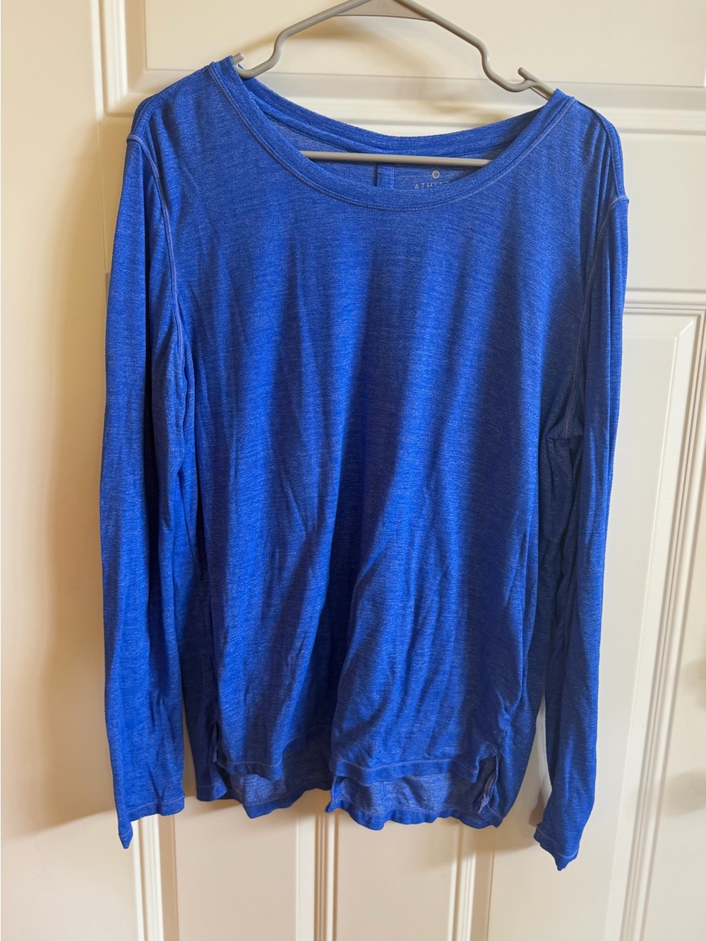 Athleta Royal Blue Long Sleeve Crew Neck Top, Size L